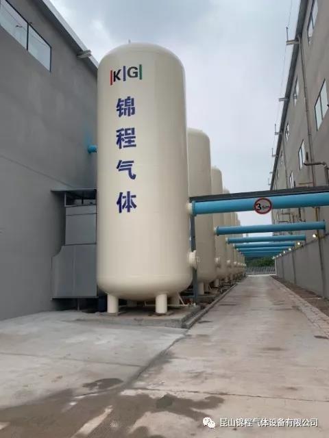 1-210H61550133A.jpg